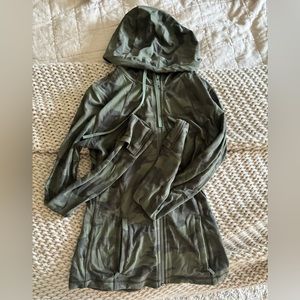 Lululemon camo nulu jacket